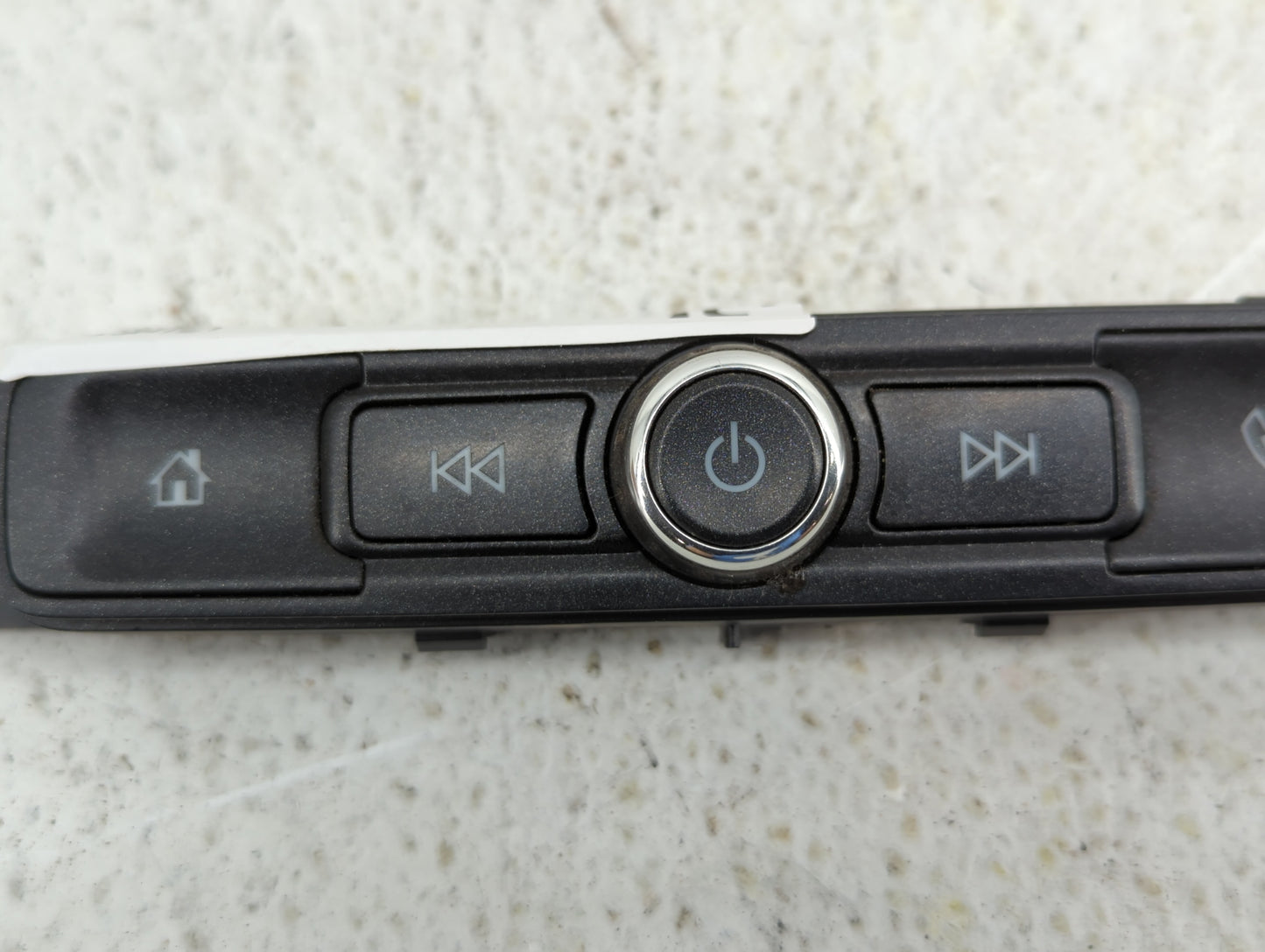 2016-2018 Chevrolet Silverado 3500 Am Fm Cd Player Radio Receiver - Oemusedautoparts1.com