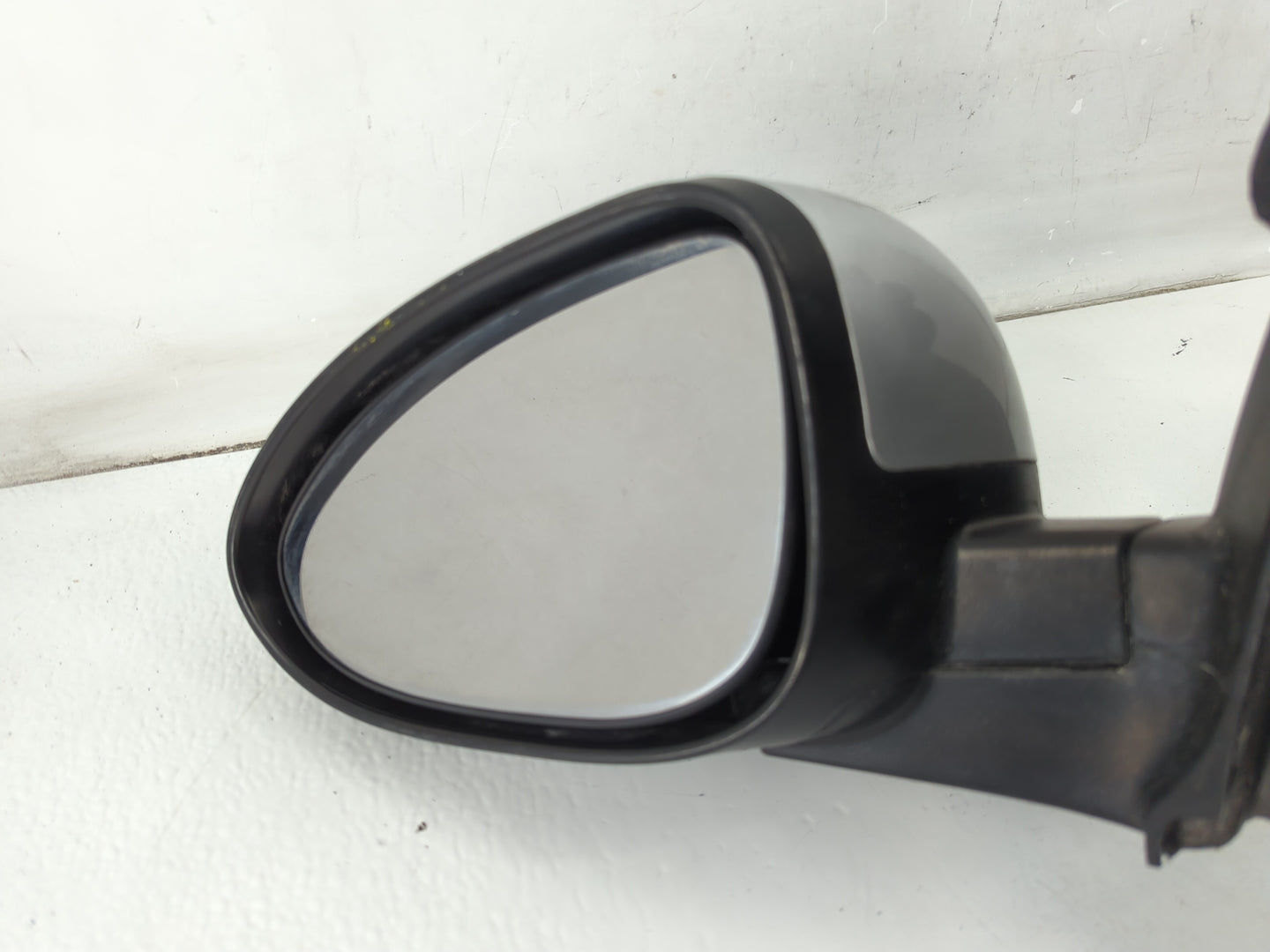 2012-2019 Chevrolet Sonic Side Mirror Replacement Driver Left View Door Mirror P/N:E11026673 Fits OEM Used Auto Parts - Oemu