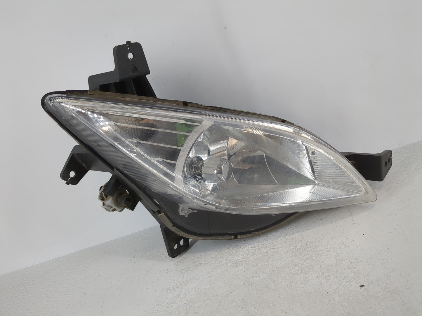 2013-2016 Chevrolet Sonic Passenger Right Oem Front Light Lamp - Oemusedautoparts1.com