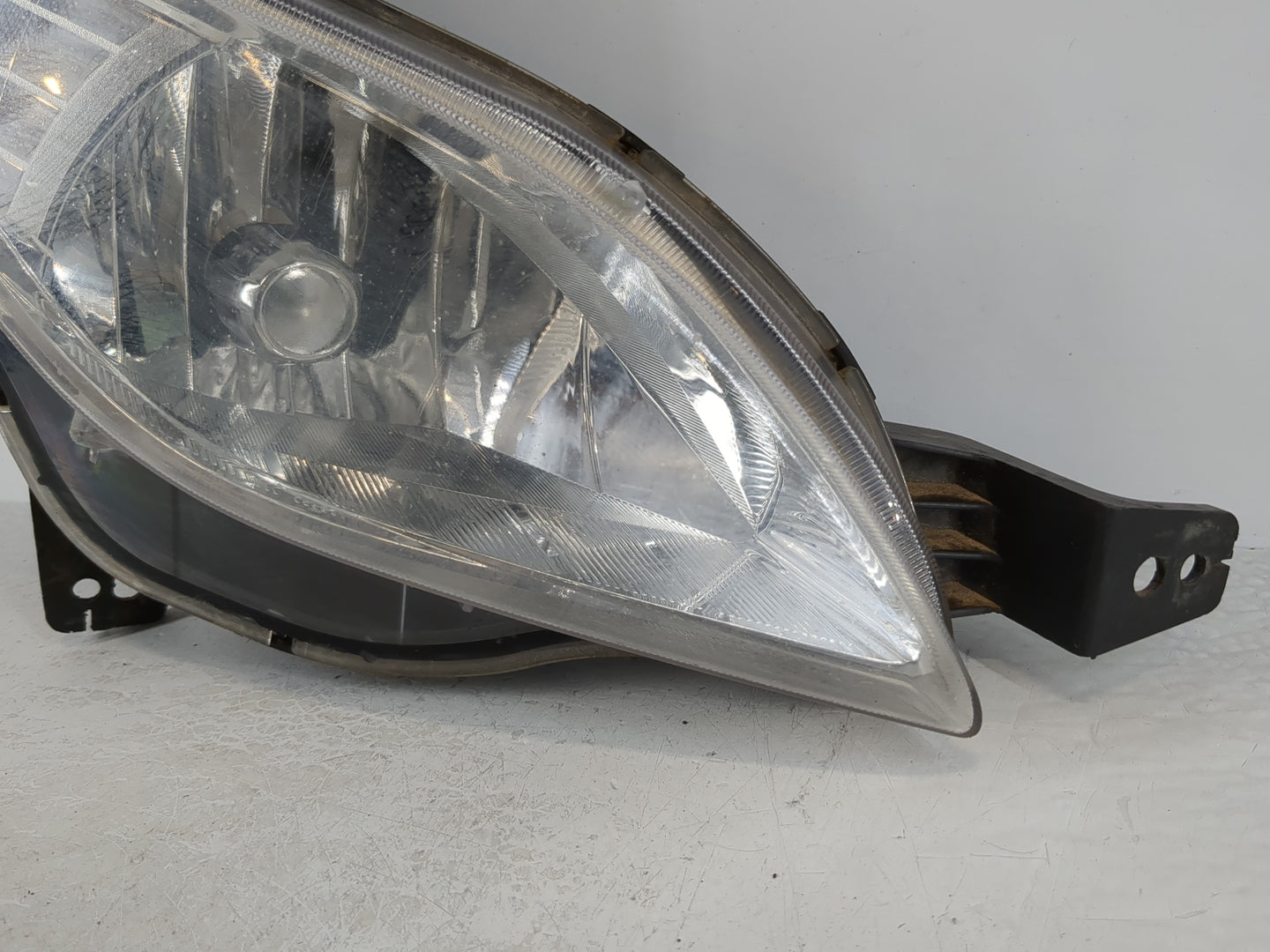 2013-2016 Chevrolet Sonic Passenger Right Oem Front Light Lamp - Oemusedautoparts1.com