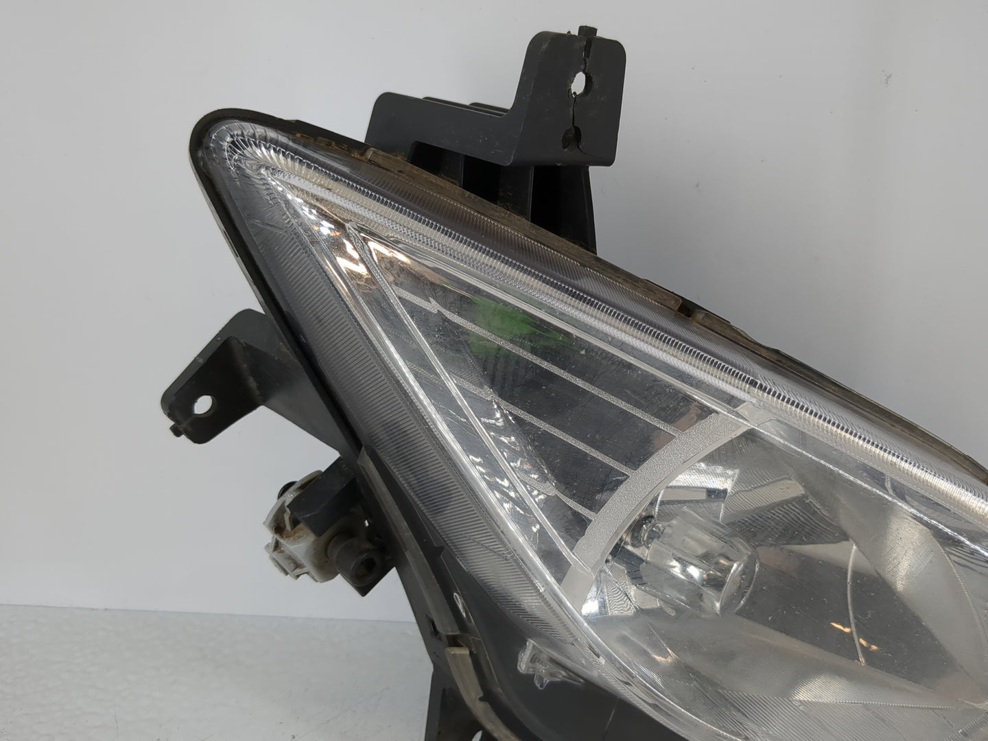 2013-2016 Chevrolet Sonic Passenger Right Oem Front Light Lamp - Oemusedautoparts1.com