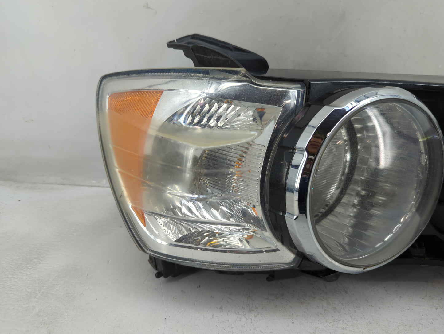 2016-2016 Chevrolet Sonic Passenger Right Oem Head Light Headlight Lamp - Oemusedautoparts1.com