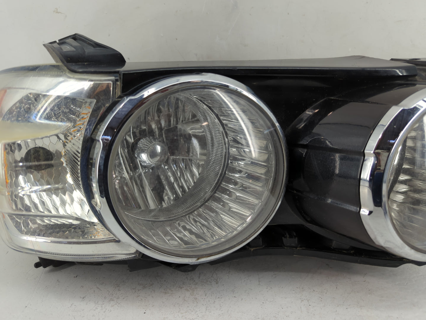2016-2016 Chevrolet Sonic Passenger Right Oem Head Light Headlight Lamp - Oemusedautoparts1.com