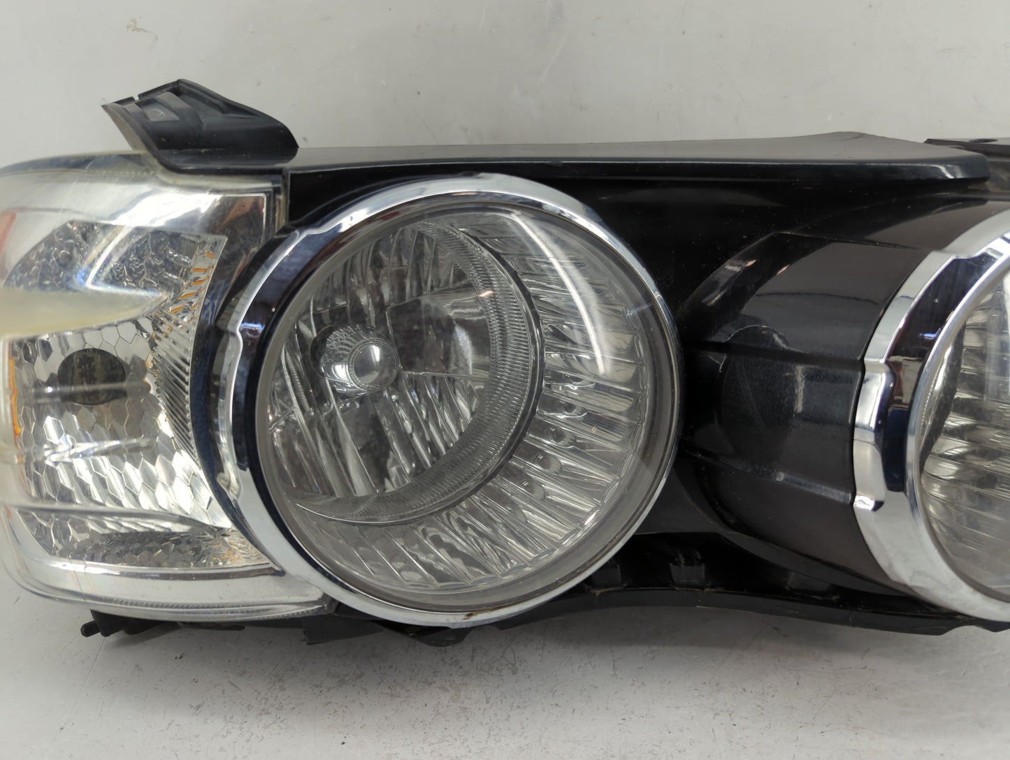 2016-2016 Chevrolet Sonic Passenger Right Oem Head Light Headlight Lamp - Oemusedautoparts1.com