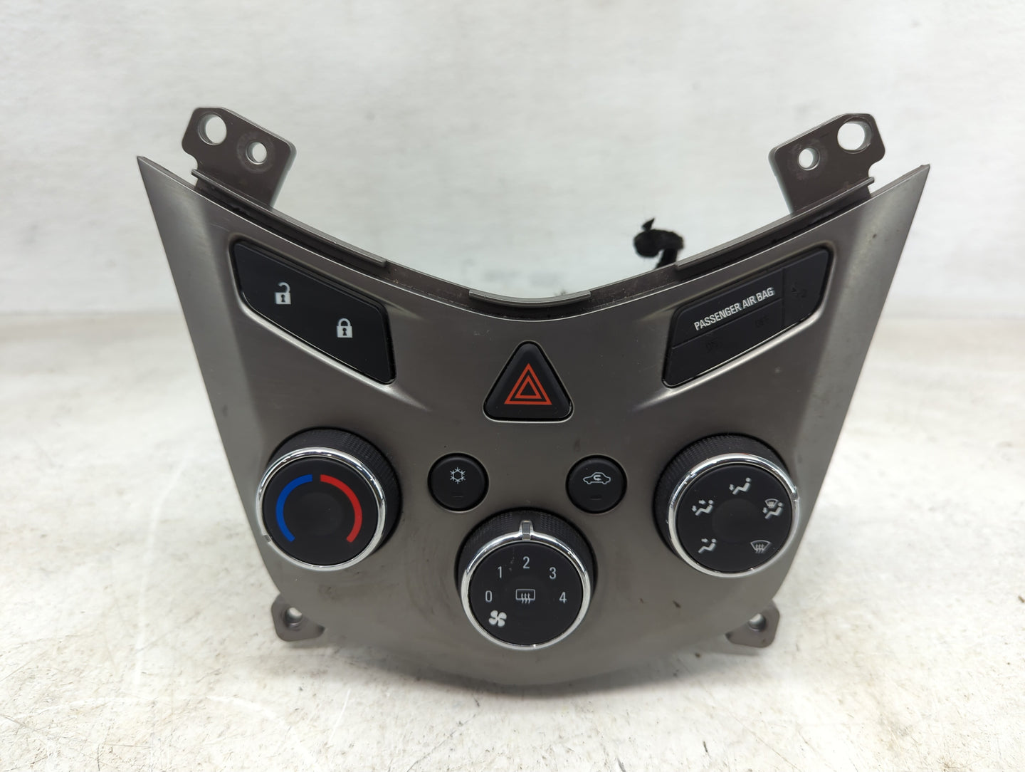 2015-2016 Chevrolet Sonic Climate Control Module Temperature AC/Heater Replacement P/N:545329302 42365634 Fits Fits 2015 201