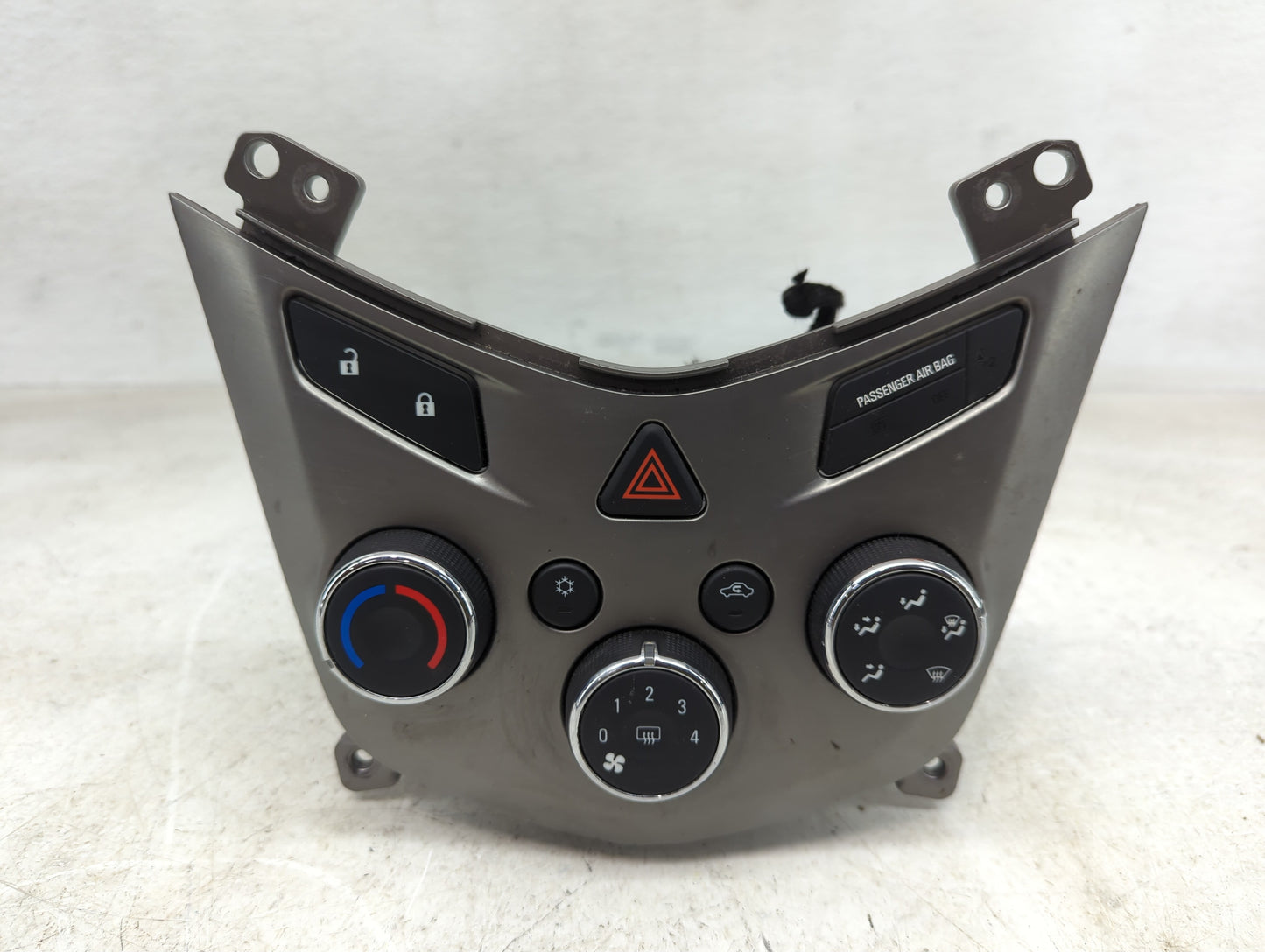 2015-2016 Chevrolet Sonic Climate Control Module Temperature AC/Heater Replacement P/N:545329302 42365634 Fits Fits 2015 201