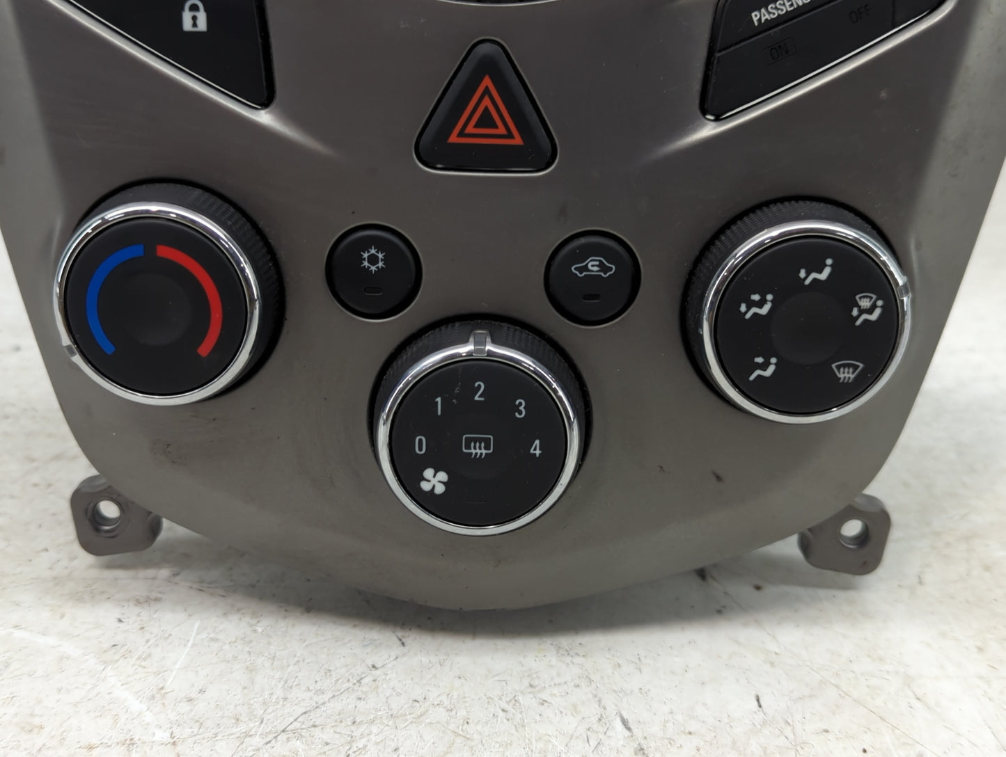 2015-2016 Chevrolet Sonic Climate Control Module Temperature AC/Heater Replacement P/N:545329302 42365634 Fits Fits 2015 201