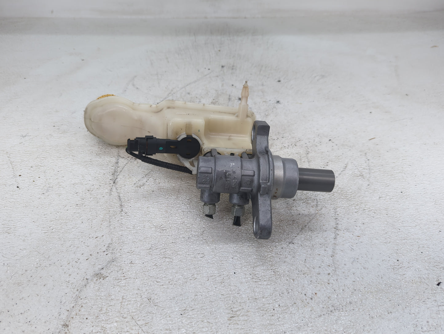 2012-2019 Chevrolet Sonic Brake Master Cylinder - Oemusedautoparts1.com