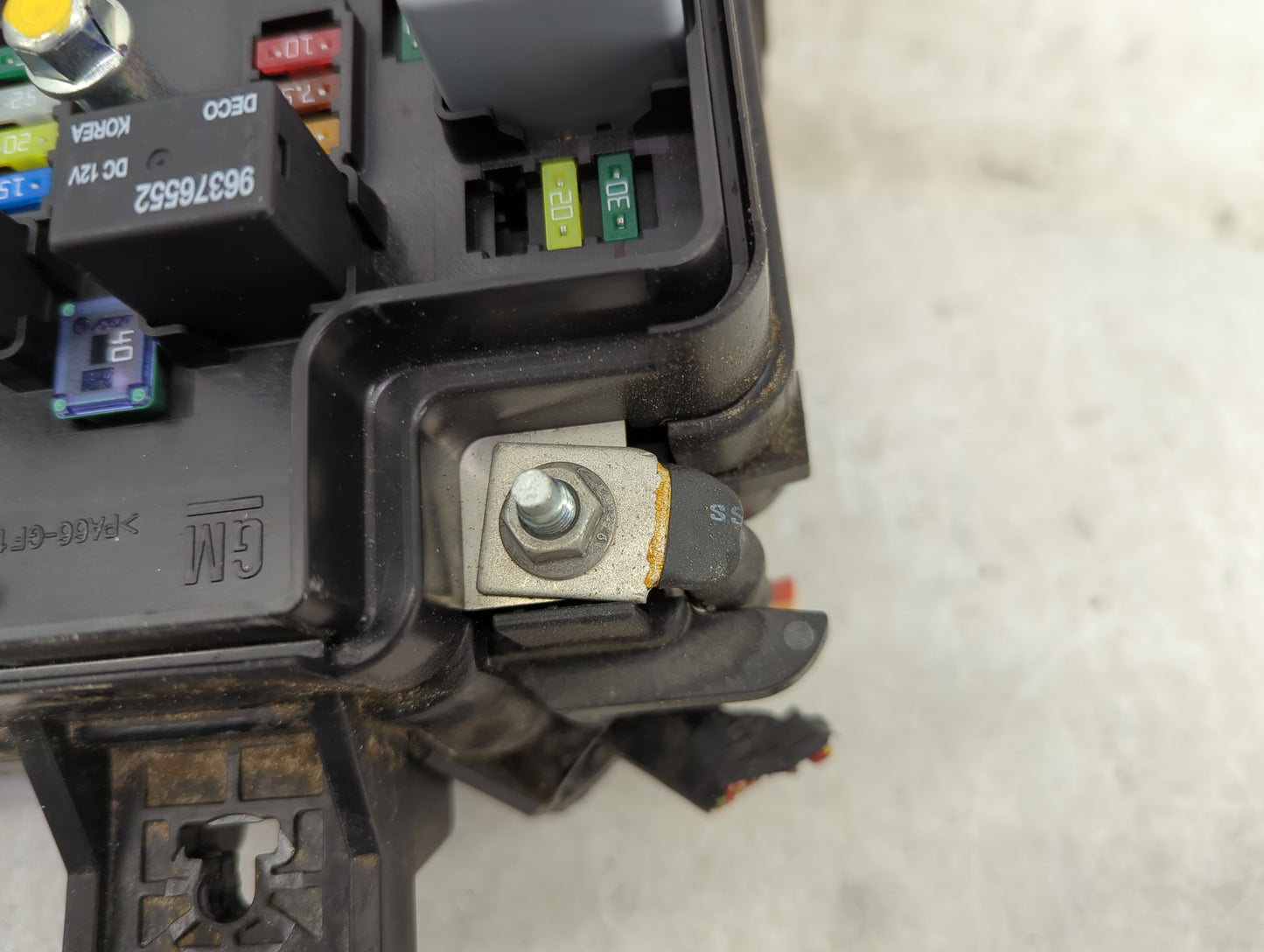 2014-2016 Chevrolet Sonic Fusebox Fuse Box Panel Relay Module P/N:95383539 Fits Fits 2014 2015 2016 OEM Used Auto Parts - Oe