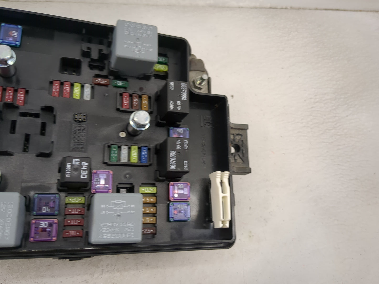 2014-2016 Chevrolet Sonic Fusebox Fuse Box Panel Relay Module P/N:95383530 95383529 Fits Fits 2014 2015 2016 OEM Used Auto P