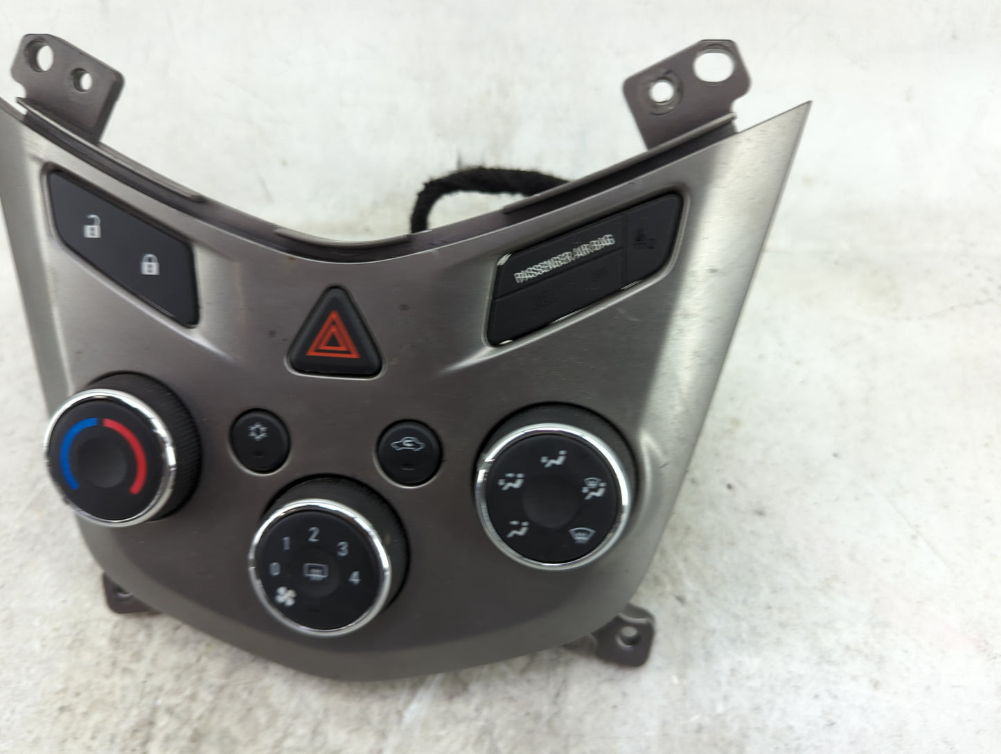 2015-2016 Chevrolet Sonic Climate Control Module Temperature AC/Heater Replacement P/N:42365634 3239800000000X Fits Fits 201