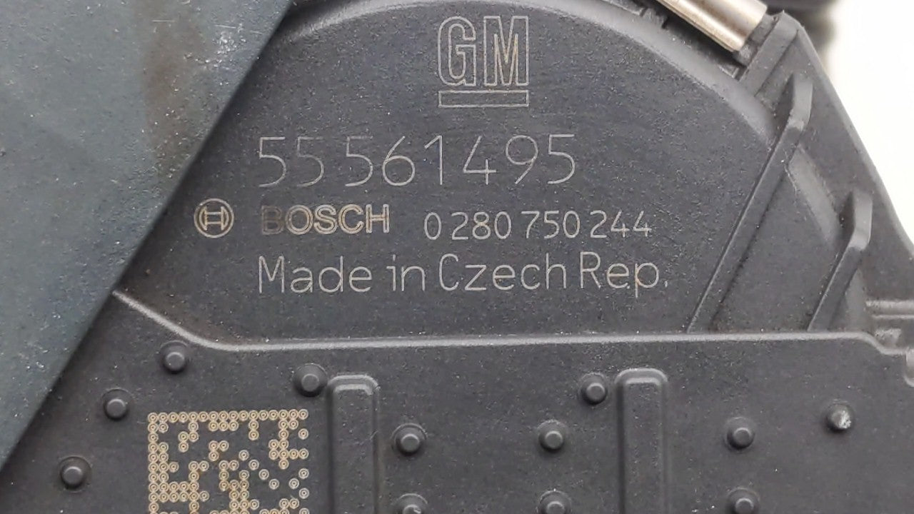 2012-2018 Chevrolet Sonic Throttle Body P/N:55577375 55561495 Fits Fits 2009 2010 2011 2012 2013 2014 2015 2016 2017 2018 OE