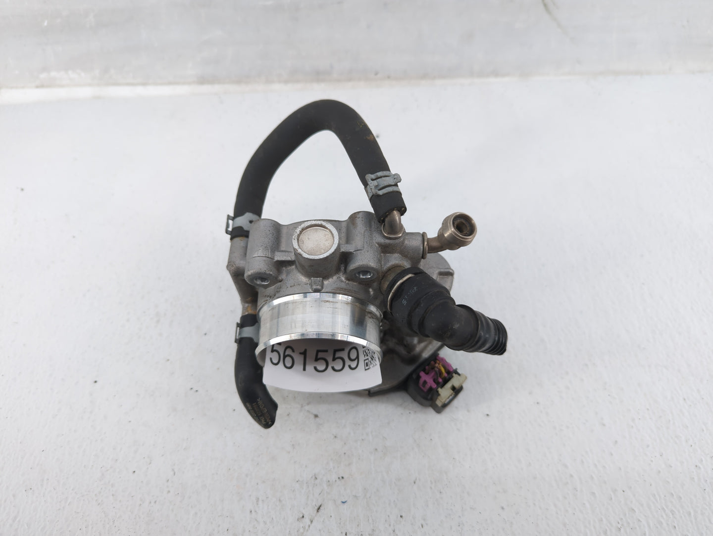 2012-2018 Chevrolet Sonic Throttle Body P/N:55 577 375 55561495 Fits Fits 2009 2010 2011 2012 2013 2014 2015 2016 2017 2018 