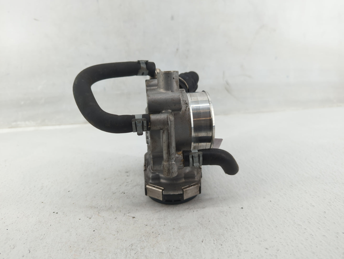 2012-2018 Chevrolet Sonic Throttle Body P/N:55 577 375 55561495 Fits Fits 2009 2010 2011 2012 2013 2014 2015 2016 2017 2018 