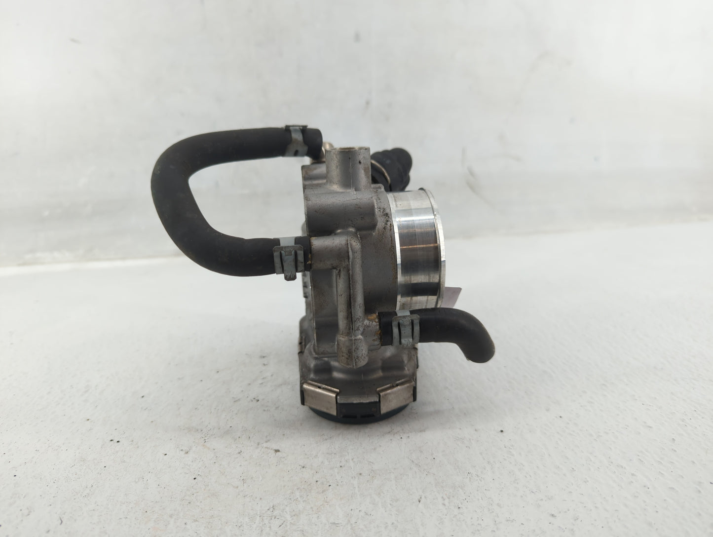 2012-2018 Chevrolet Sonic Throttle Body P/N:55 577 375 55561495 Fits Fits 2009 2010 2011 2012 2013 2014 2015 2016 2017 2018 