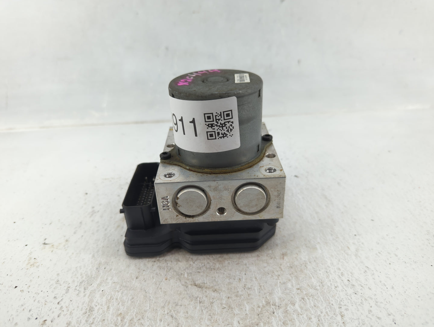 2015-2016 Chevrolet Sonic ABS Pump Control Module Replacement P/N:94781825 Fits Fits 2015 2016 OEM Used Auto Parts - Oemused