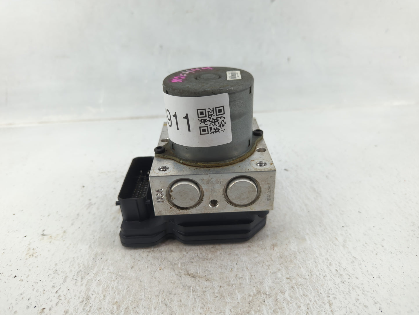 2015-2016 Chevrolet Sonic ABS Pump Control Module Replacement P/N:94781825 Fits Fits 2015 2016 OEM Used Auto Parts - Oemused