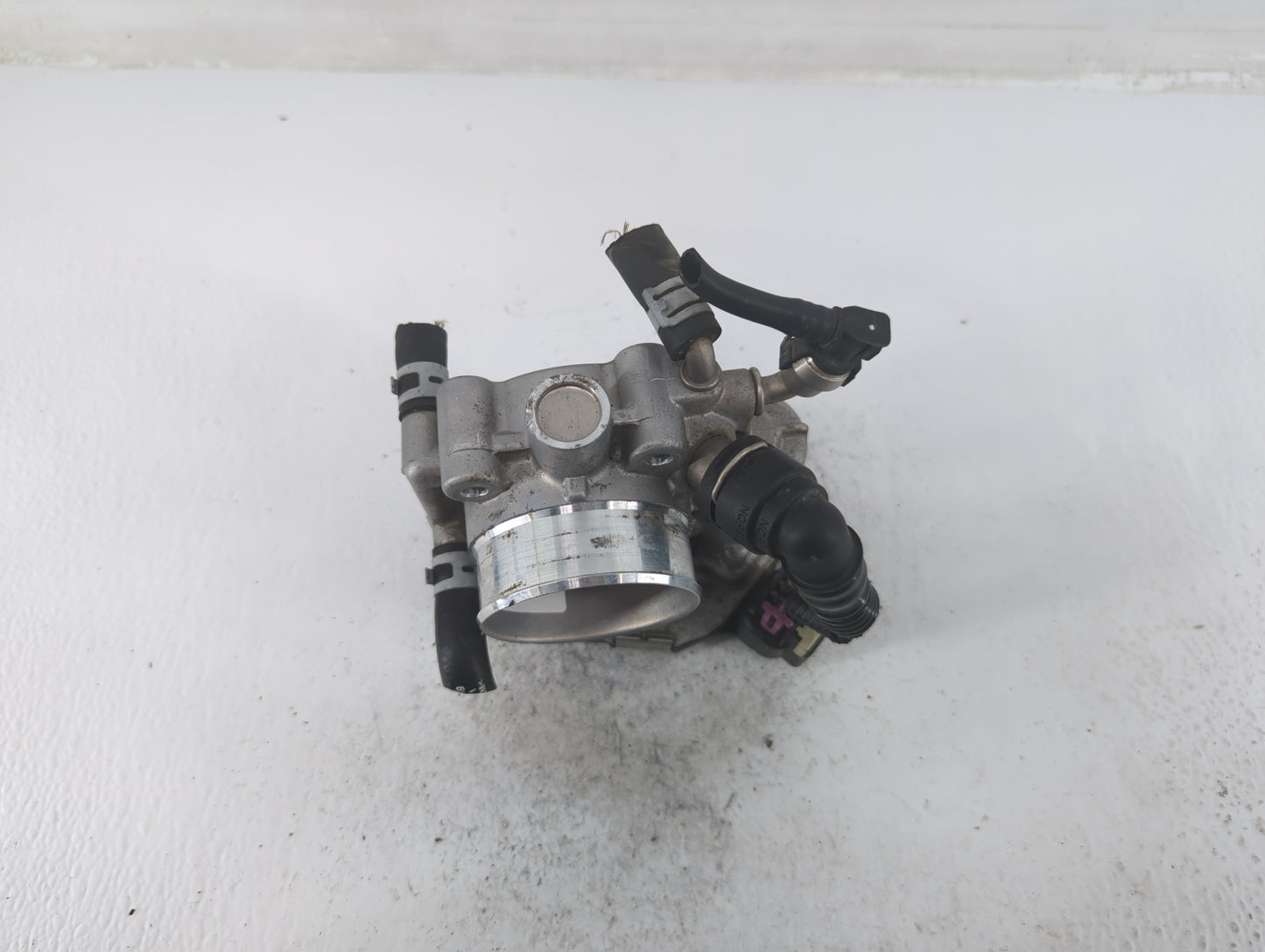 2012-2018 Chevrolet Sonic Throttle Body P/N:55561495 0 280 750 244 Fits Fits 2009 2010 2011 2012 2013 2014 2015 2016 2017 20