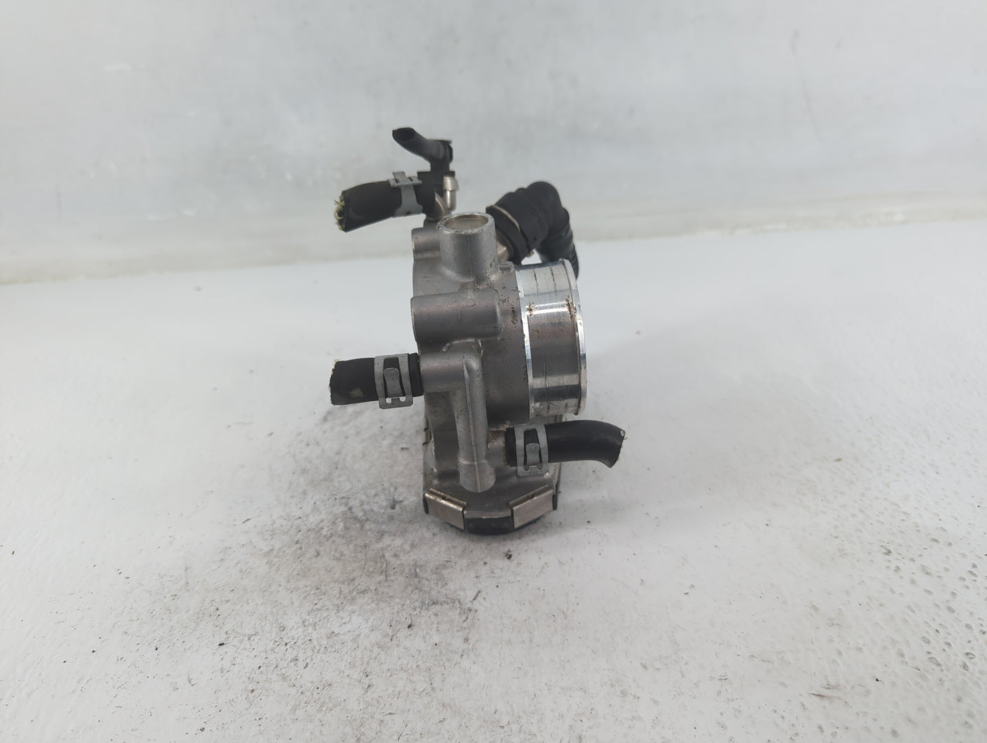 2012-2018 Chevrolet Sonic Throttle Body P/N:55561495 0 280 750 244 Fits Fits 2009 2010 2011 2012 2013 2014 2015 2016 2017 20