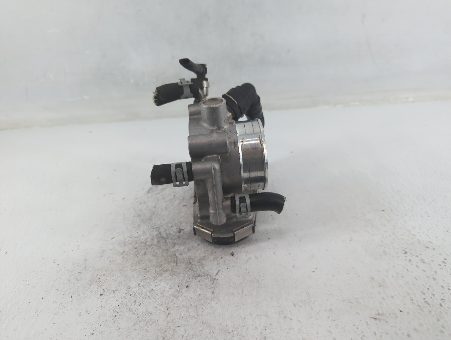 2012-2018 Chevrolet Sonic Throttle Body P/N:55561495 0 280 750 244 Fits Fits 2009 2010 2011 2012 2013 2014 2015 2016 2017 20