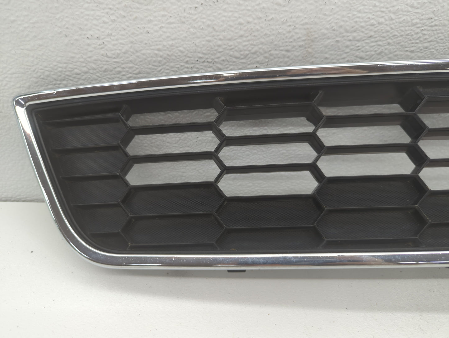 2012-2016 Chevrolet Sonic Front Grille Bumper Not Included - Oemusedautoparts1.com