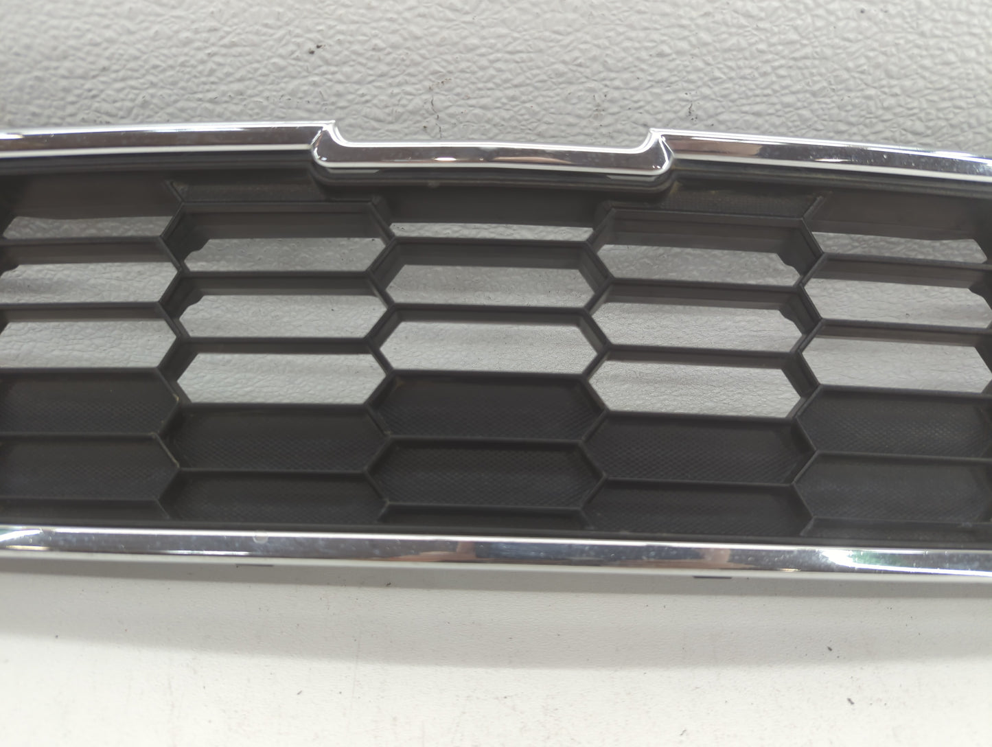 2012-2016 Chevrolet Sonic Front Grille Bumper Not Included - Oemusedautoparts1.com