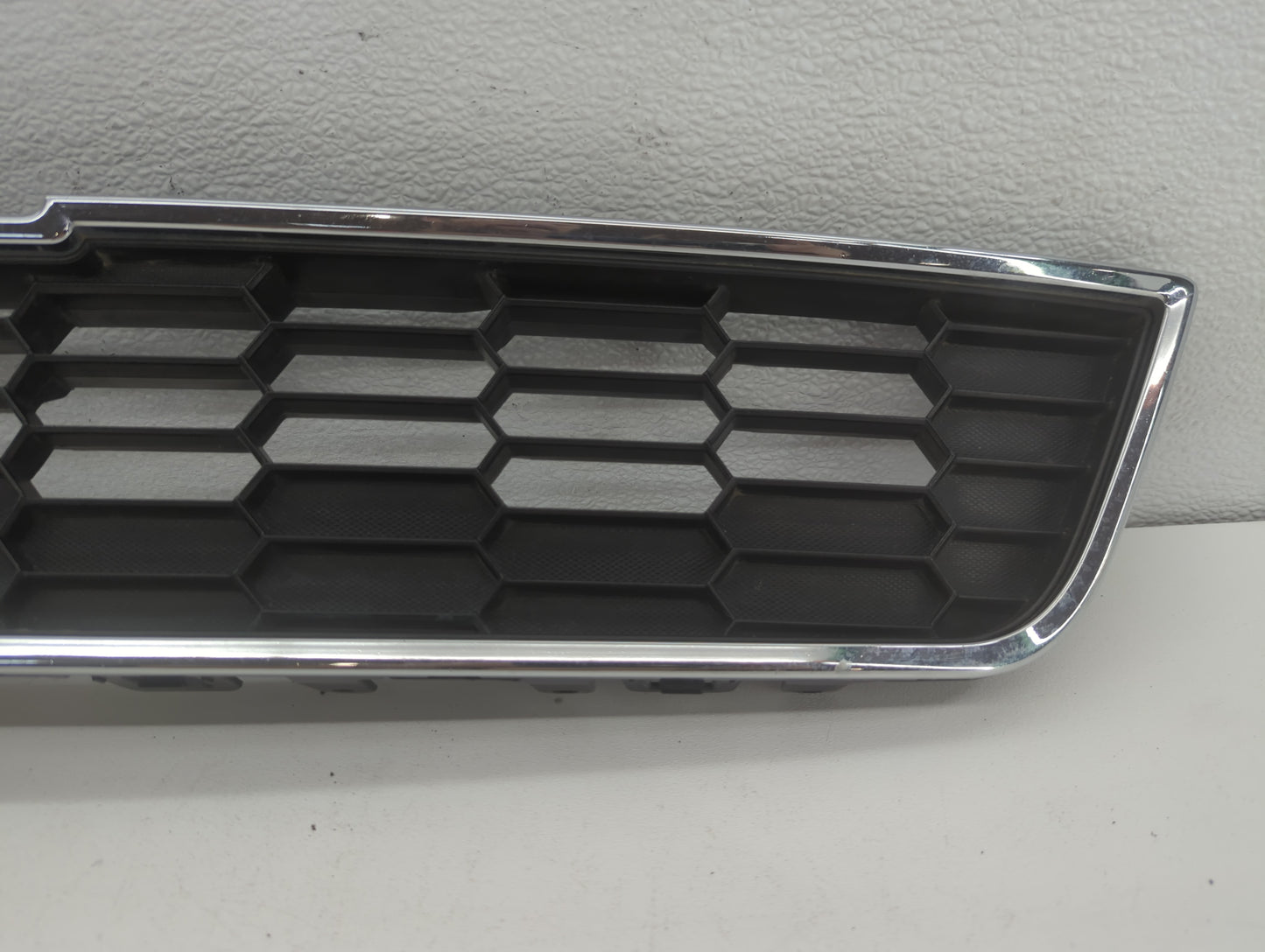 2012-2016 Chevrolet Sonic Front Grille Bumper Not Included - Oemusedautoparts1.com