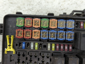 2014-2016 Chevrolet Sonic Fusebox Fuse Box Panel Relay Module P/N:P68304824AD Fits Fits 2014 2015 2016 OEM Used Auto Parts