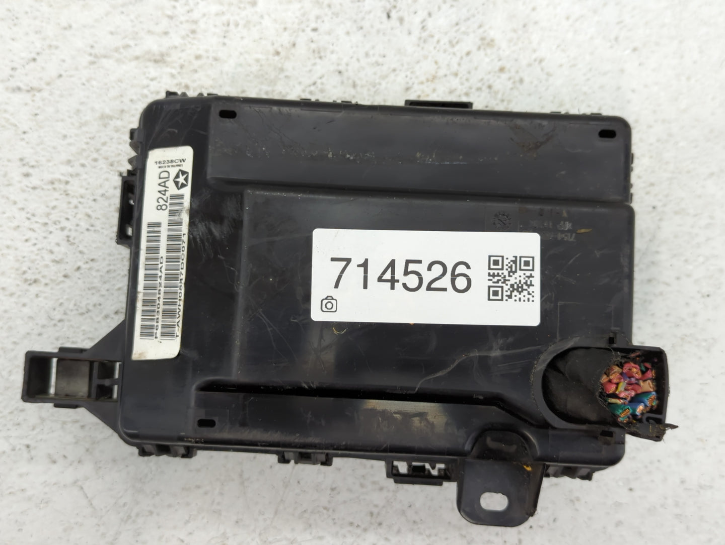 2014-2016 Chevrolet Sonic Fusebox Fuse Box Panel Relay Module P/N:P68304824AD Fits Fits 2014 2015 2016 OEM Used Auto Parts -
