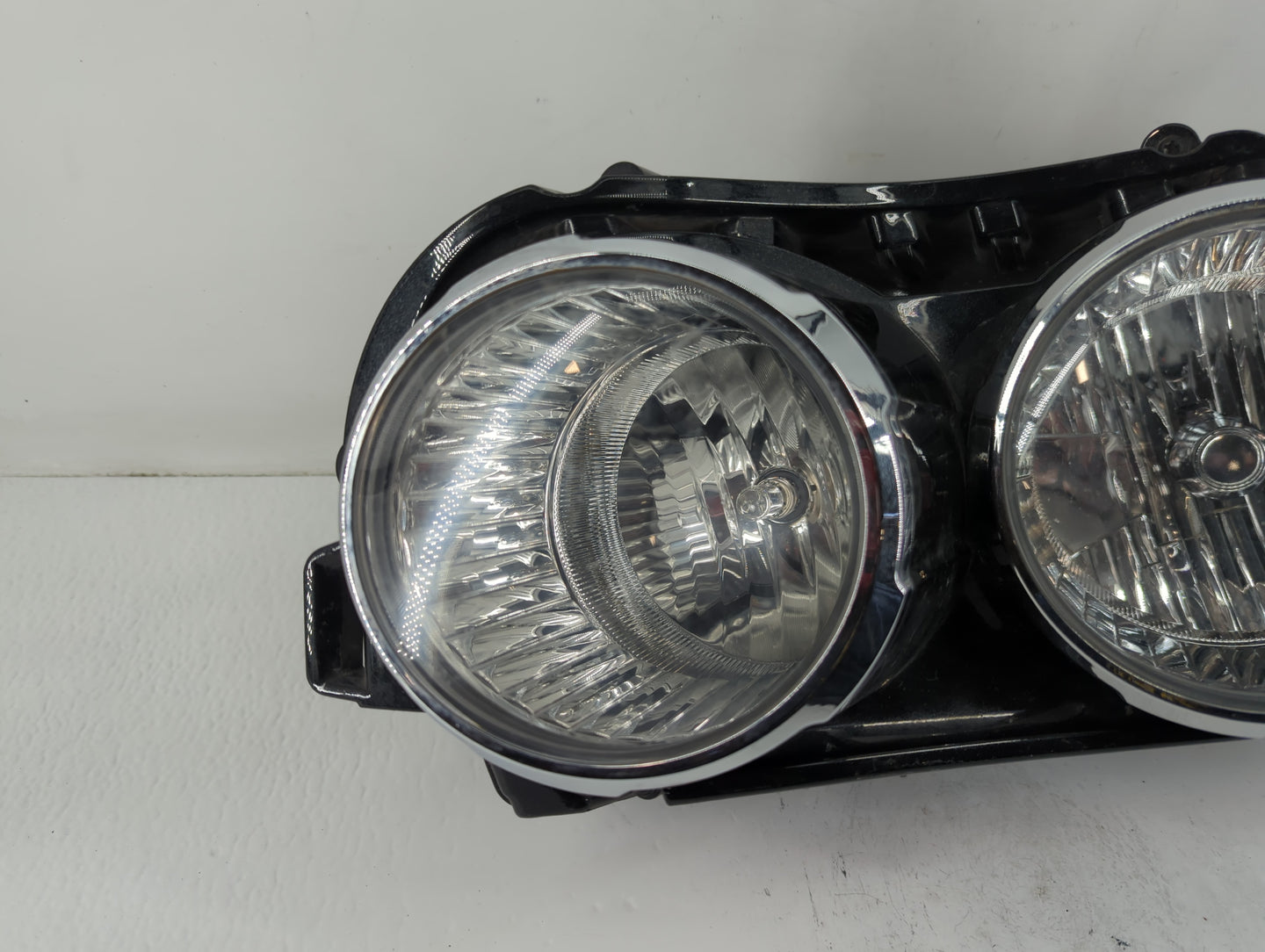 2016-2016 Chevrolet Sonic Passenger Right Oem Head Light Headlight Lamp - Oemusedautoparts1.com