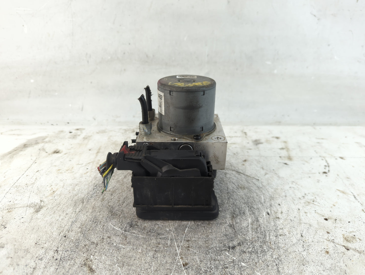 2015-2016 Chevrolet Sonic ABS Pump Control Module Replacement P/N:94781825 Fits Fits 2015 2016 OEM Used Auto Parts - Oemused