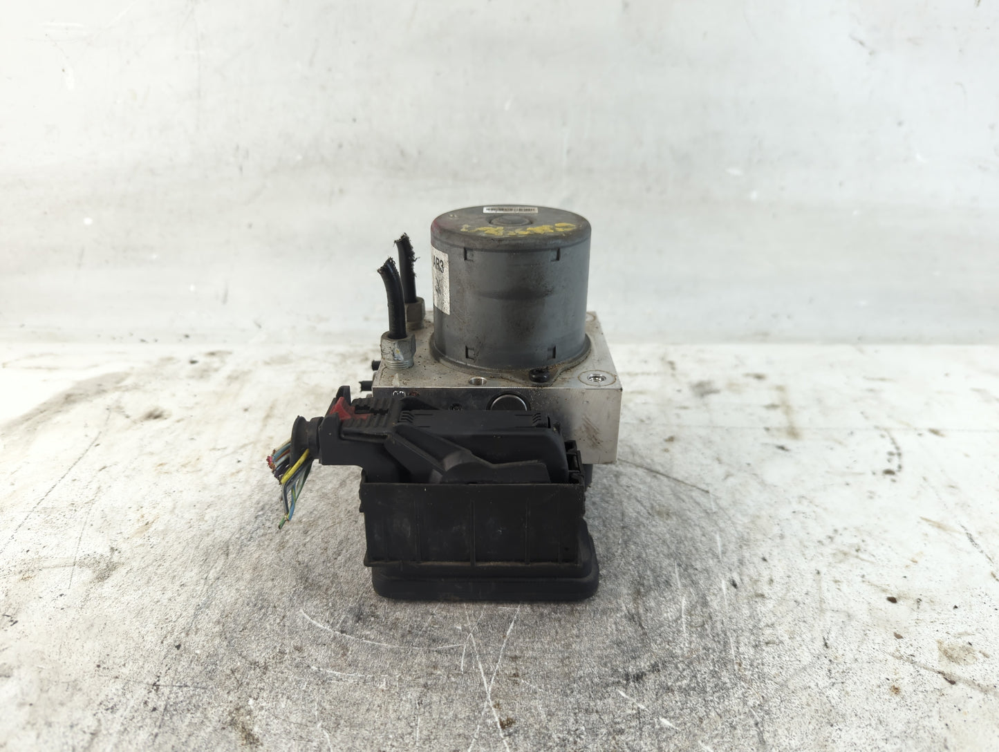 2015-2016 Chevrolet Sonic ABS Pump Control Module Replacement P/N:94781825 Fits Fits 2015 2016 OEM Used Auto Parts - Oemused