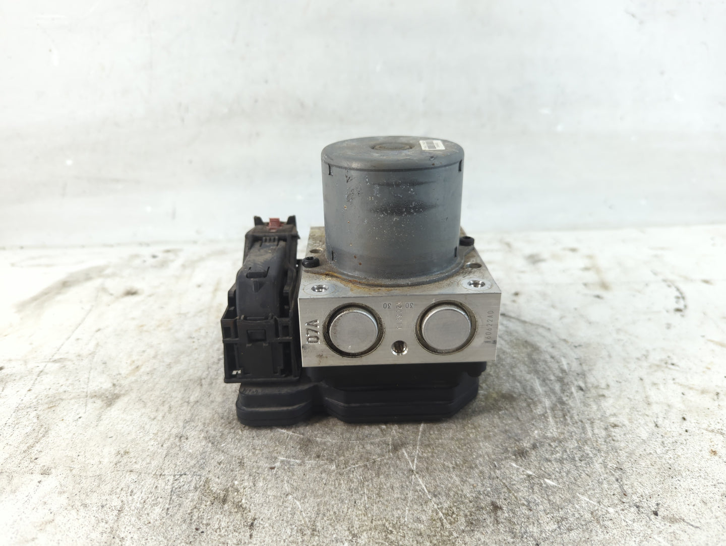 2015-2016 Chevrolet Sonic ABS Pump Control Module Replacement P/N:94781825 Fits Fits 2015 2016 OEM Used Auto Parts - Oemused