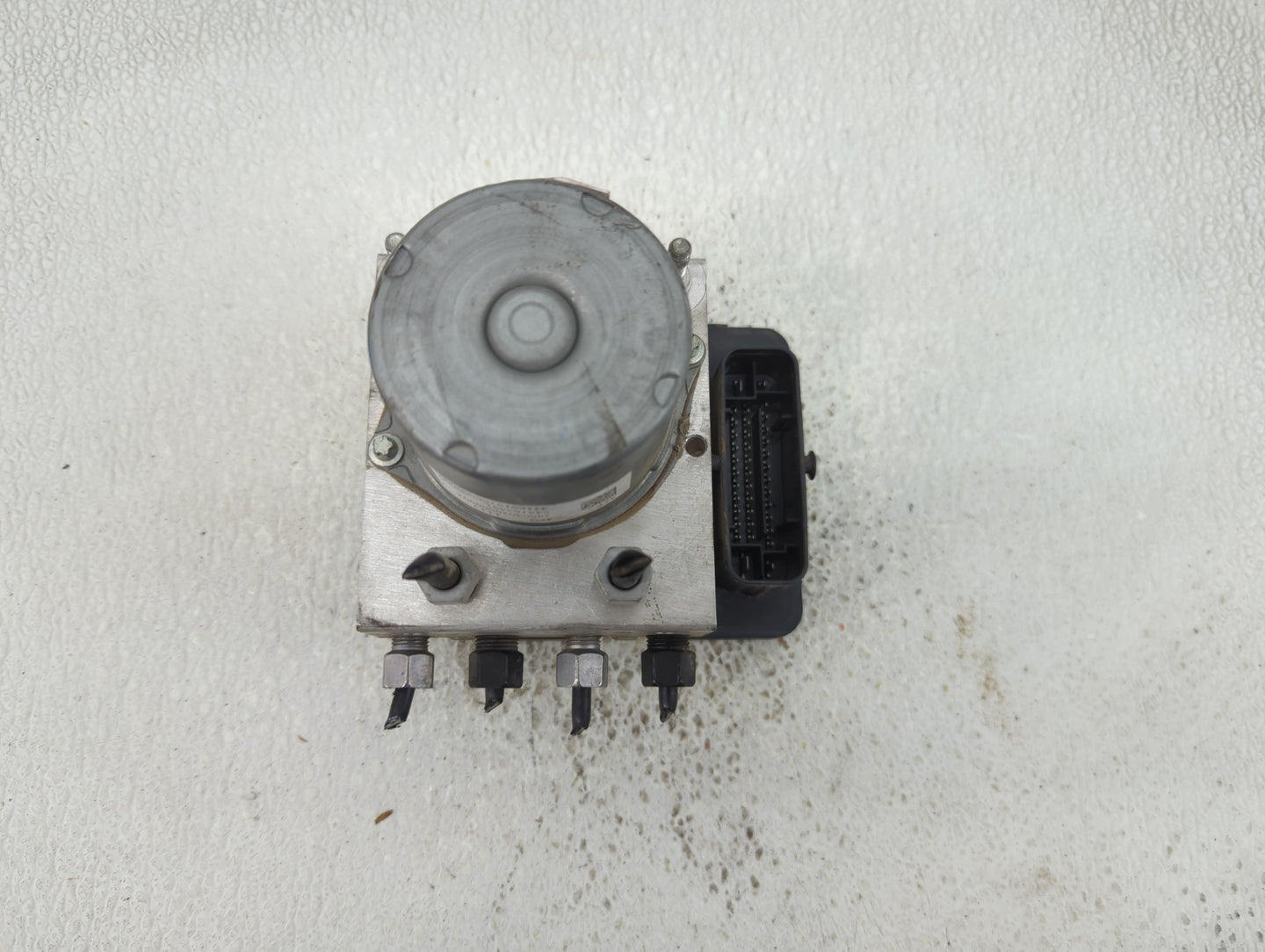 2014-2016 Chevrolet Spark ABS Pump Control Module Replacement P/N:544764491 Fits Fits 2014 2015 2016 OEM Used Auto Parts - O