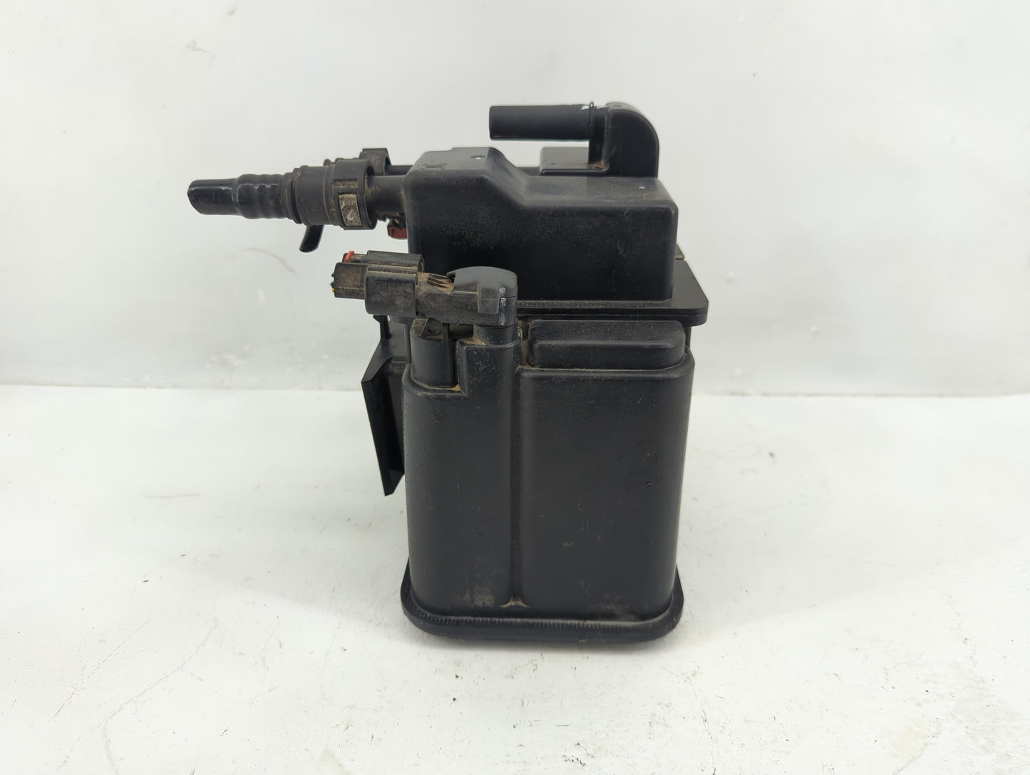 2016 Chevrolet Spark Fuel Vapor Charcoal Canister 1357716 - Oemusedautoparts1.com