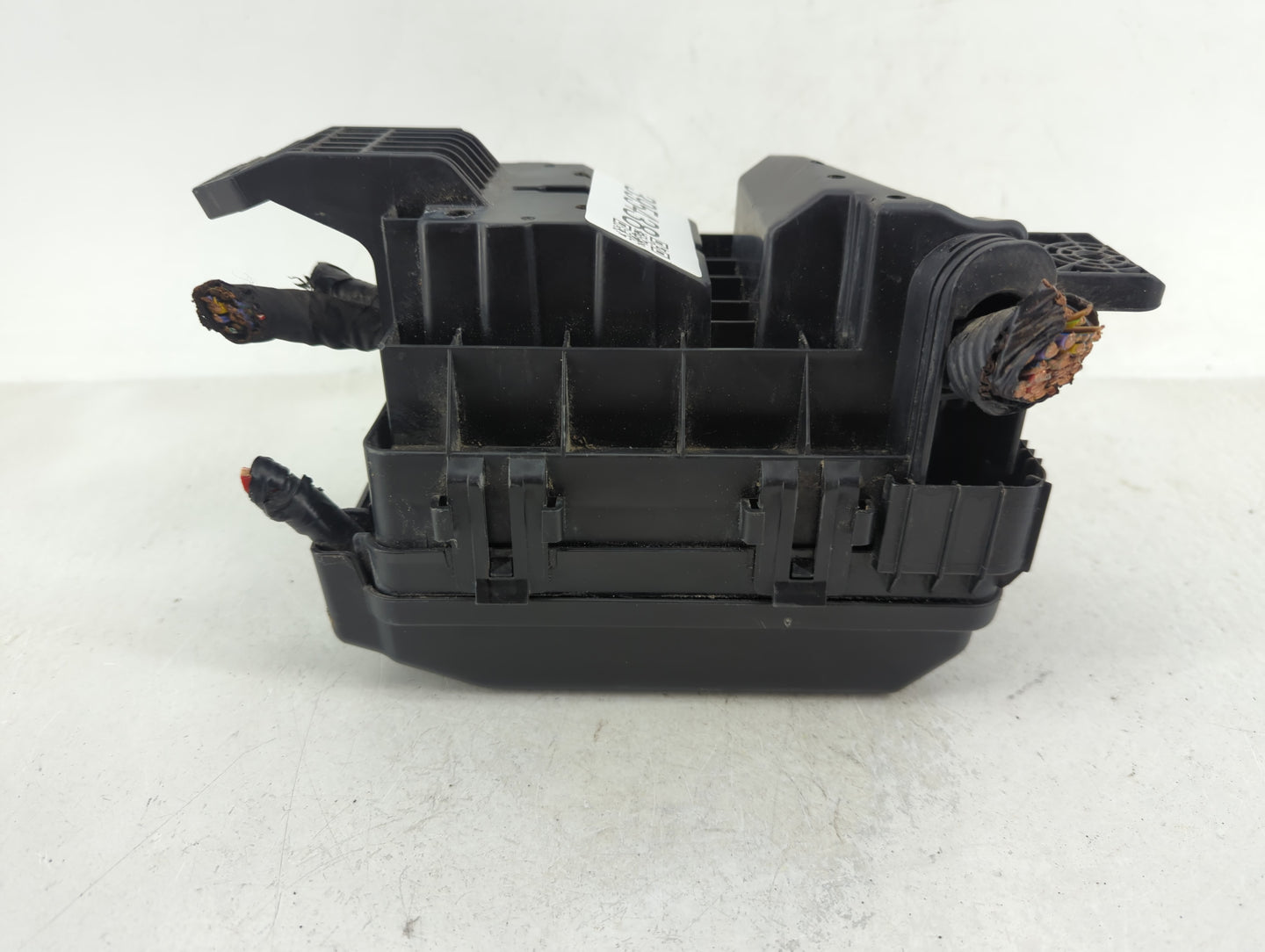 2016 Chevrolet Spark Fusebox Fuse Box Panel Relay Module P/N:42428755 Fits OEM Used Auto Parts - Oemusedautoparts1.com