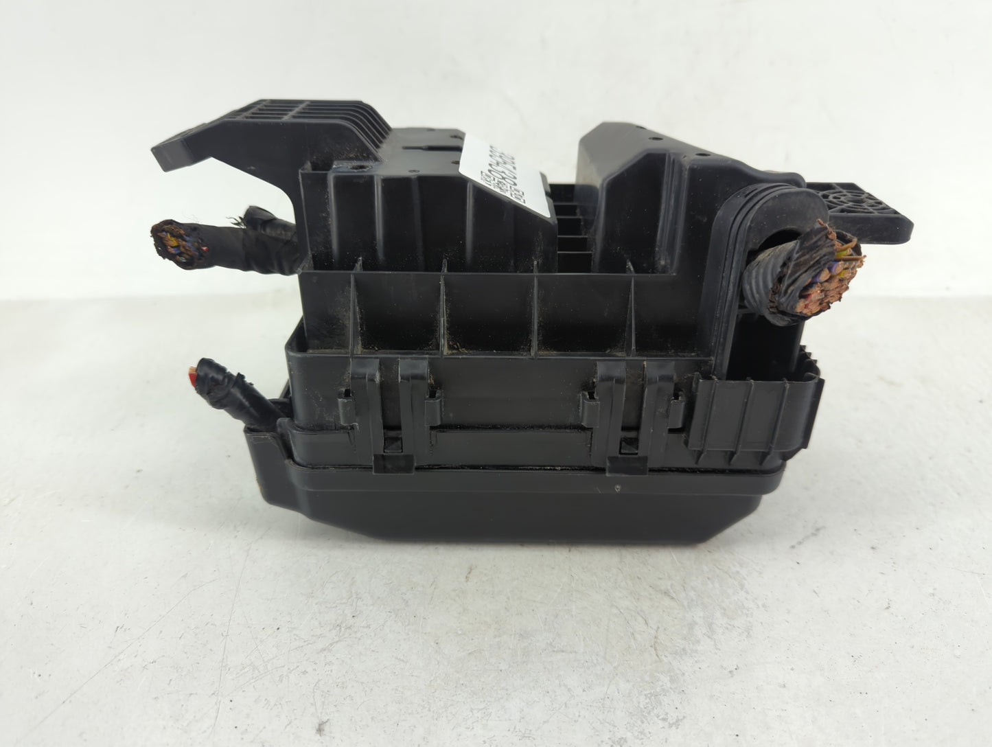 2016 Chevrolet Spark Fusebox Fuse Box Panel Relay Module P/N:42428755 Fits OEM Used Auto Parts - Oemusedautoparts1.com