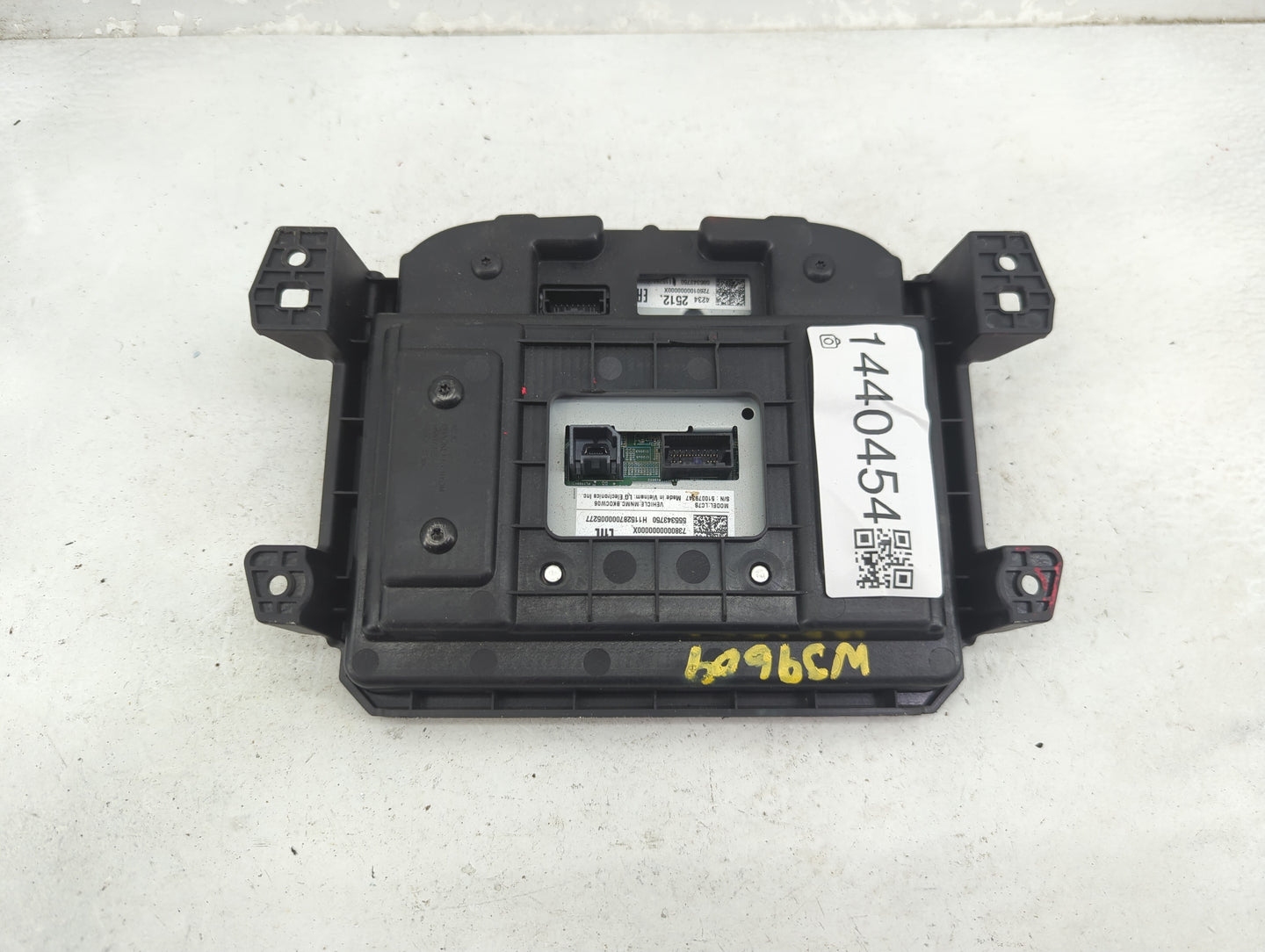 2016-2017 Chevrolet Spark Information Display Screen - Oemusedautoparts1.com