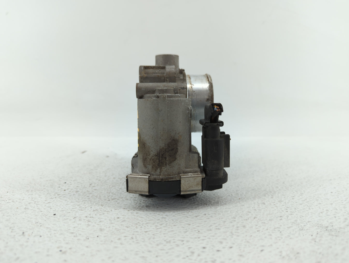2016-2018 Chevrolet Spark Throttle Body P/N:12673014 Fits Fits 2016 2017 2018 OEM Used Auto Parts - Oemusedautoparts1.com