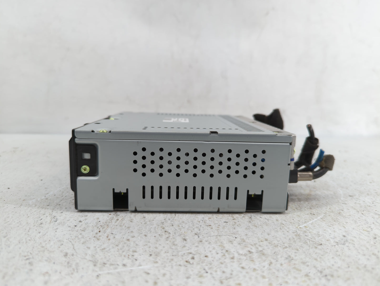 2016-2016 Chevrolet Spark Am Fm Cd Player Radio Receiver - Oemusedautoparts1.com