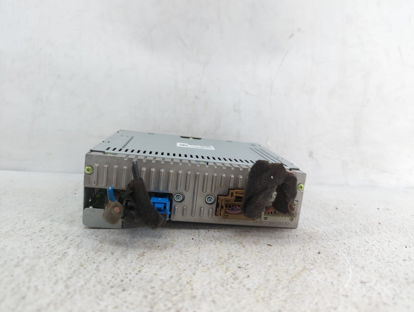 2016-2016 Chevrolet Spark Am Fm Cd Player Radio Receiver - Oemusedautoparts1.com