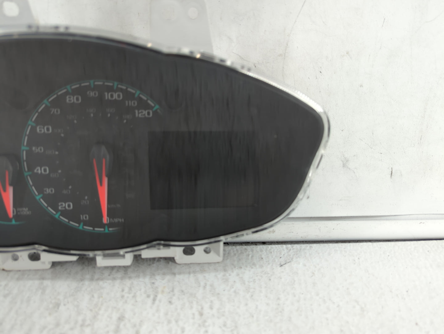 2016-2018 Chevrolet Spark Instrument Cluster Speedometer Gauges P/N:42483689 42574663 Fits Fits 2016 2017 2018 OEM Used Auto