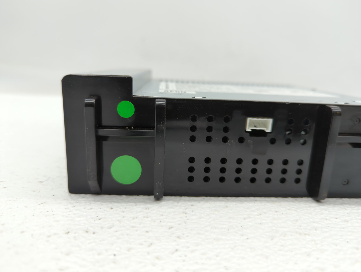 2016 Chevrolet Spark Radio AM FM Cd Player Receiver Replacement P/N:42422244 42456922, 42473827 Fits OEM Used Auto Parts - O