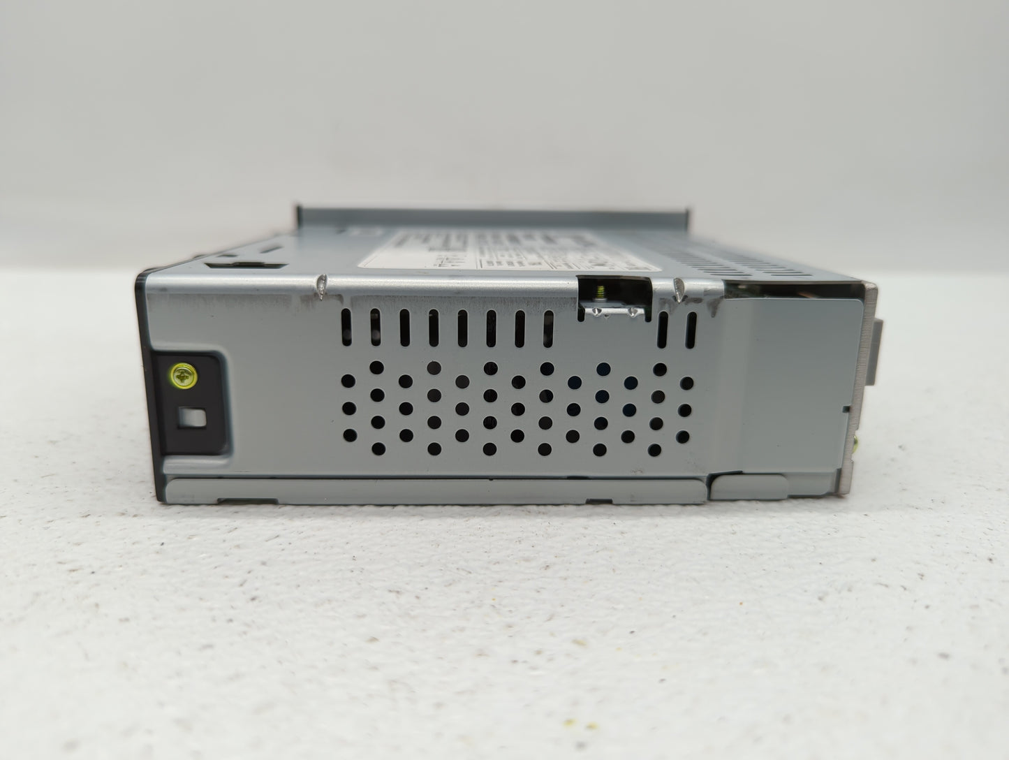 2016 Chevrolet Spark Radio AM FM Cd Player Receiver Replacement P/N:42422244 42456922, 42473827 Fits OEM Used Auto Parts - O