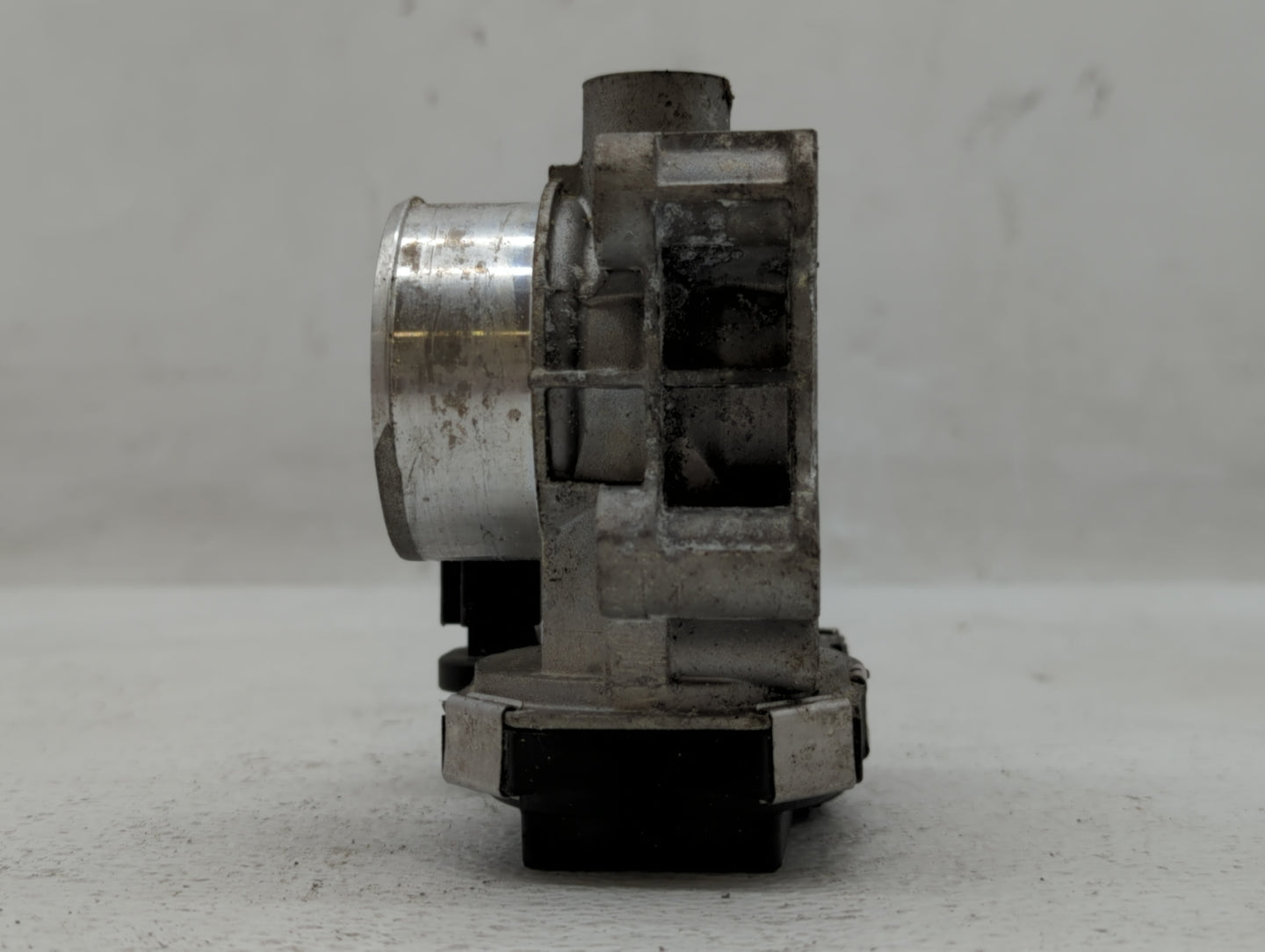 2016-2022 Chevrolet Spark Throttle Body P/N:12654237 12673014 Fits Fits 2016 2017 2018 2019 2020 2021 2022 OEM Used Auto Par