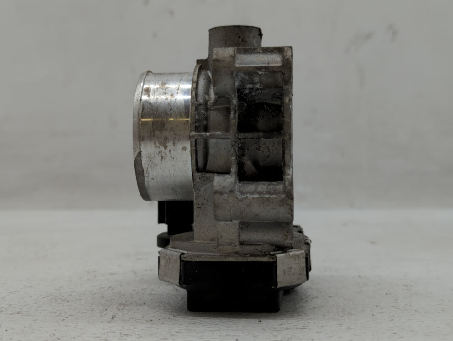 2016-2022 Chevrolet Spark Throttle Body P/N:12654237 12673014 Fits Fits 2016 2017 2018 2019 2020 2021 2022 OEM Used Auto Par