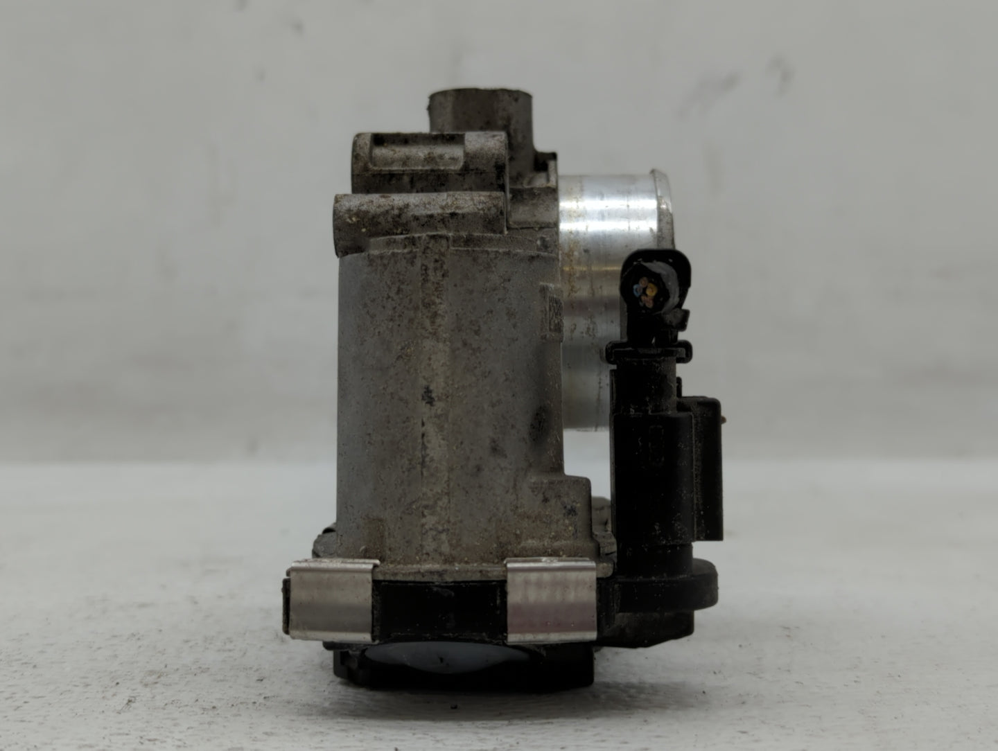 2016-2022 Chevrolet Spark Throttle Body P/N:12654237 12673014 Fits Fits 2016 2017 2018 2019 2020 2021 2022 OEM Used Auto Par