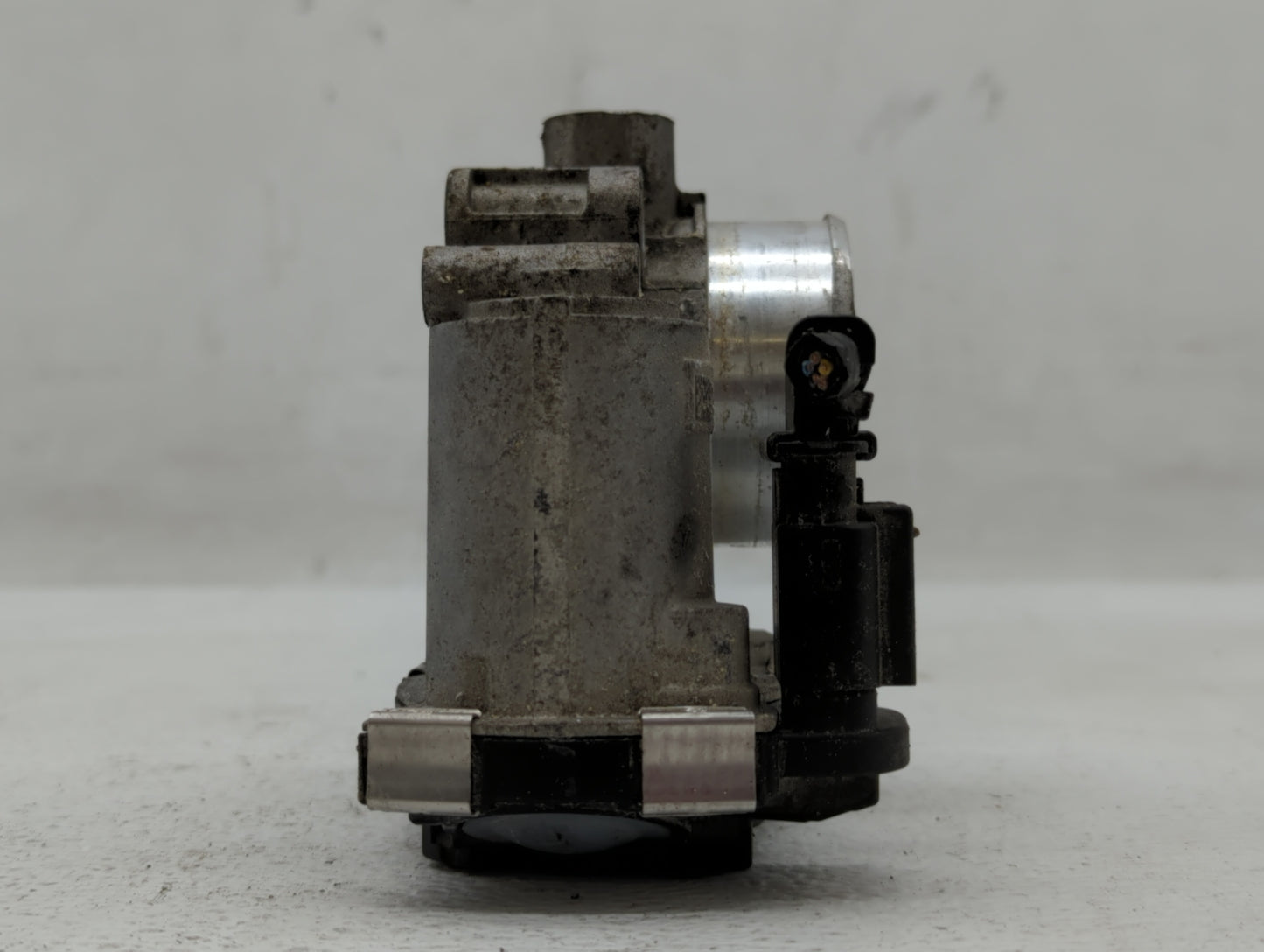 2016-2022 Chevrolet Spark Throttle Body P/N:12654237 12673014 Fits Fits 2016 2017 2018 2019 2020 2021 2022 OEM Used Auto Par