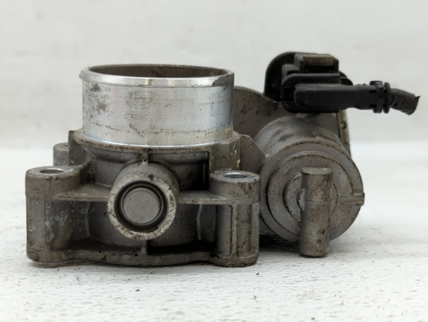 2016-2022 Chevrolet Spark Throttle Body P/N:12654237 12673014 Fits Fits 2016 2017 2018 2019 2020 2021 2022 OEM Used Auto Par