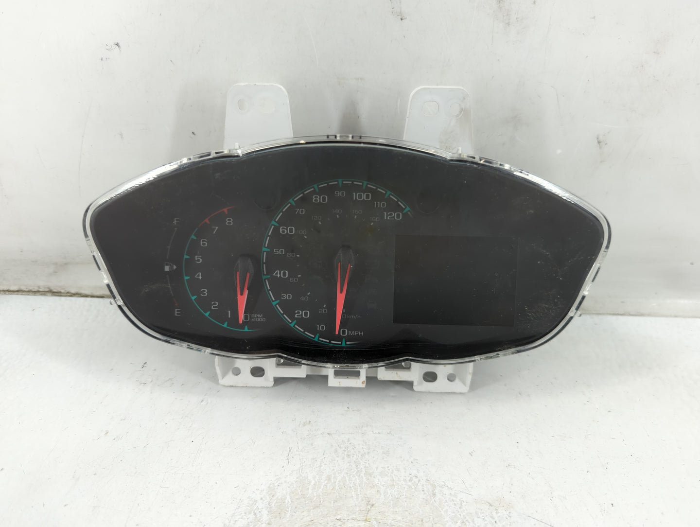 2016-2018 Chevrolet Spark Instrument Cluster Speedometer Gauges P/N:688437714 42418602 Fits Fits 2016 2017 2018 OEM Used Aut